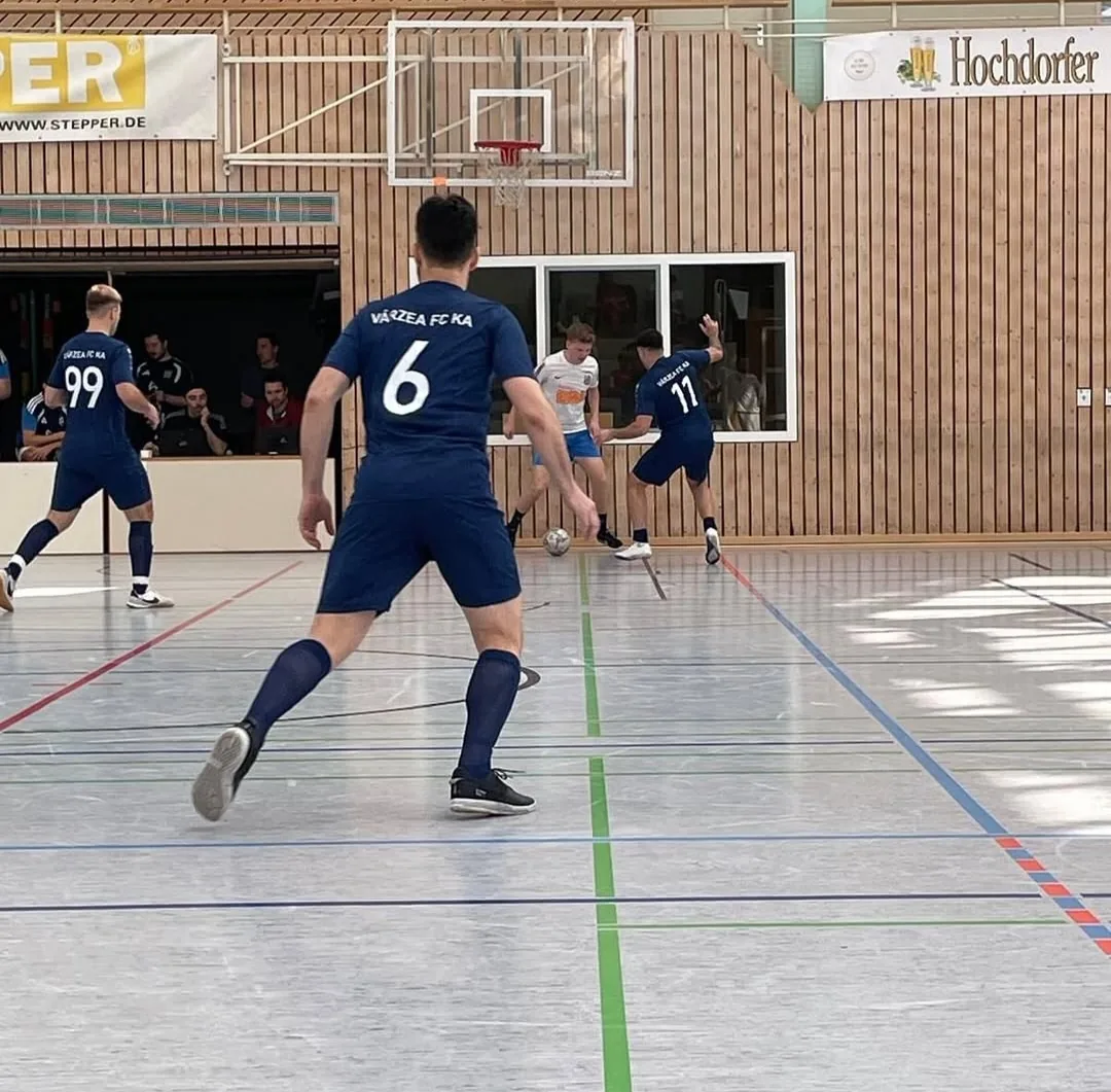Jogadores do Várzea FC em campo